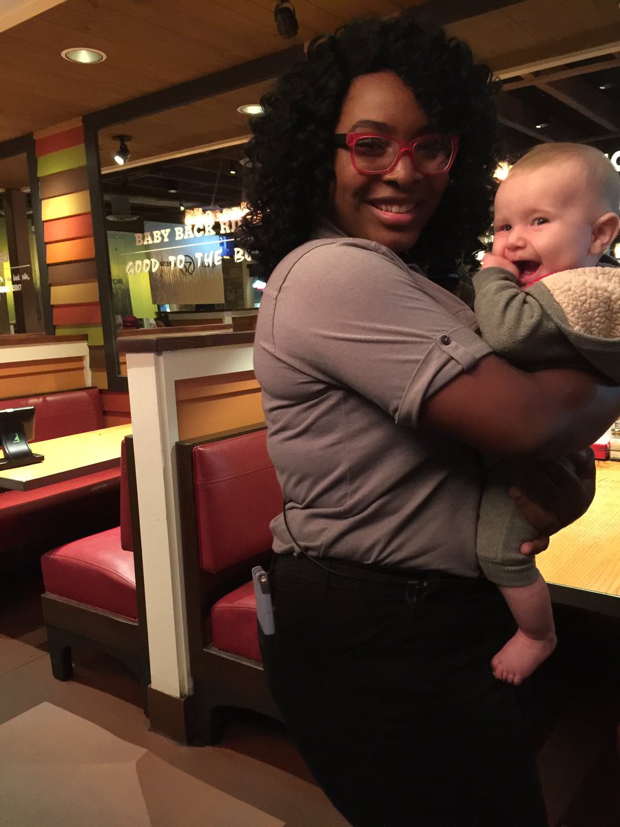 mikewatts1023's tweet photo. Hey @Chilis , your hostess Tyra in San Diego deserves a shout out. Carried my baby around so my wife and I could eat. She's awesome. https://t.co/FThuEF2PQo