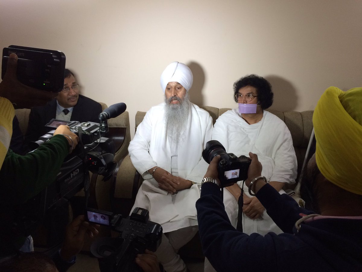 UNICEFIndia's tweet image. Faith leaders from the Global Inter Faith @wash_alliance arrive at #PrakashParv with messages on #ToiletsforProgress