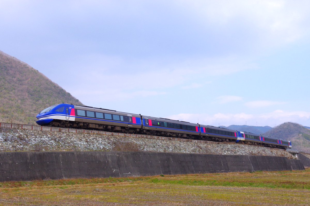 特急スーパーはくと6号 先頭は非貫通型、最後尾は貫通型、中間にも貫通