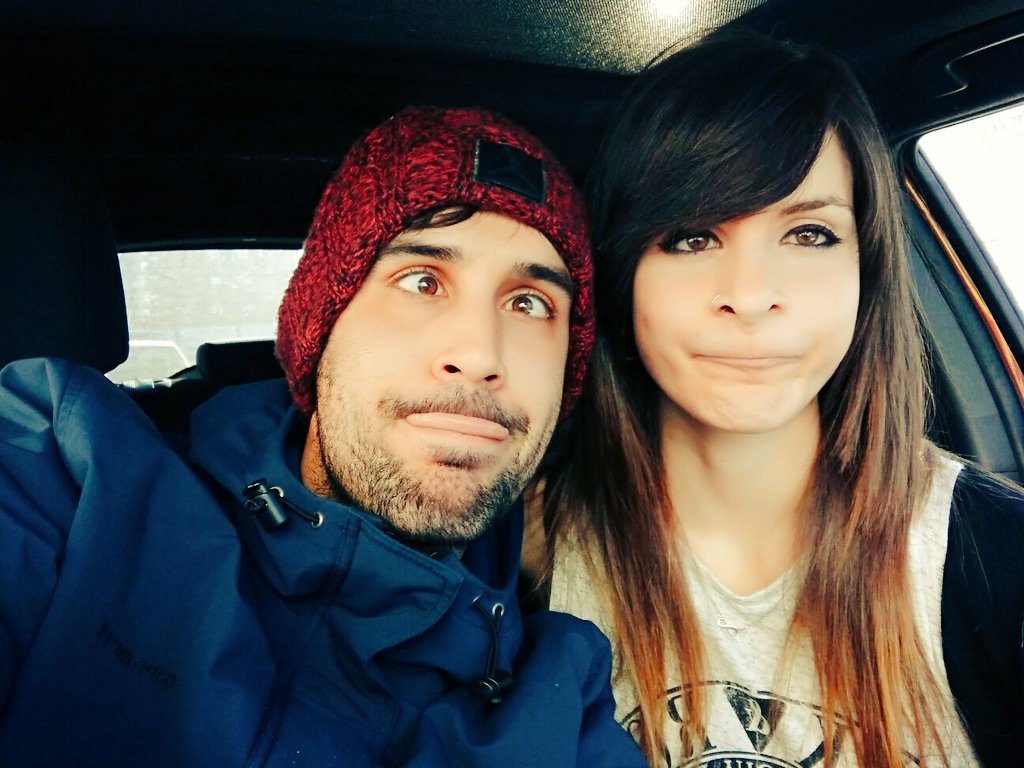 lara_723's tweet photo. Al 2017 le voy a pedir lo mismísimo que le pedí al 2016 que va a ser lo mismo que le pida al 2018, al 2019, al 2020 y a todos los que vienen https://t.co/j0O9MUUlFI