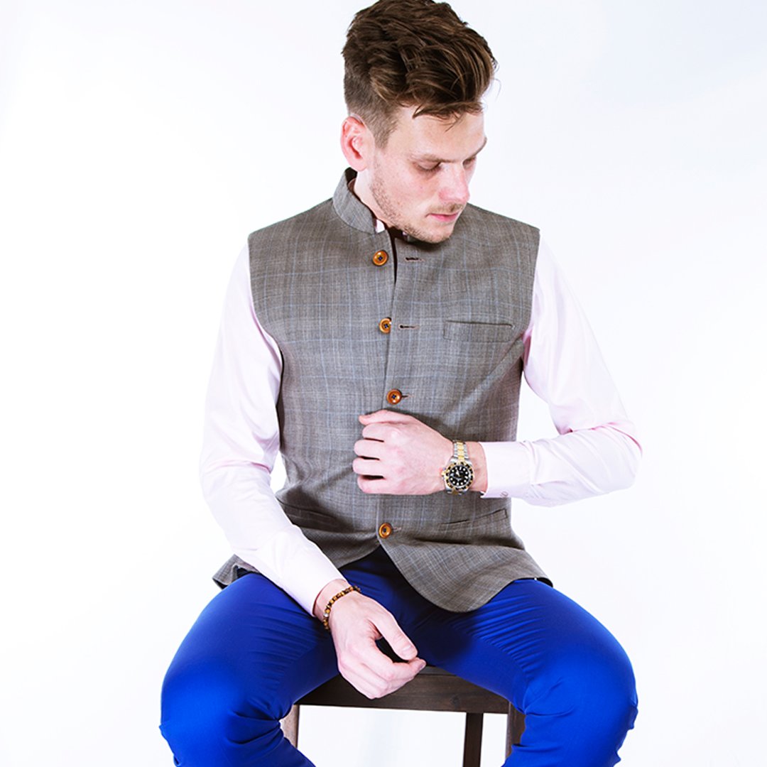 pieterpetros's tweet image. "Be bold, be yourself and you will be surprised to see how much positivity it spreads."- PP #time2change #tuesdaymotivation #PIETERPETROS