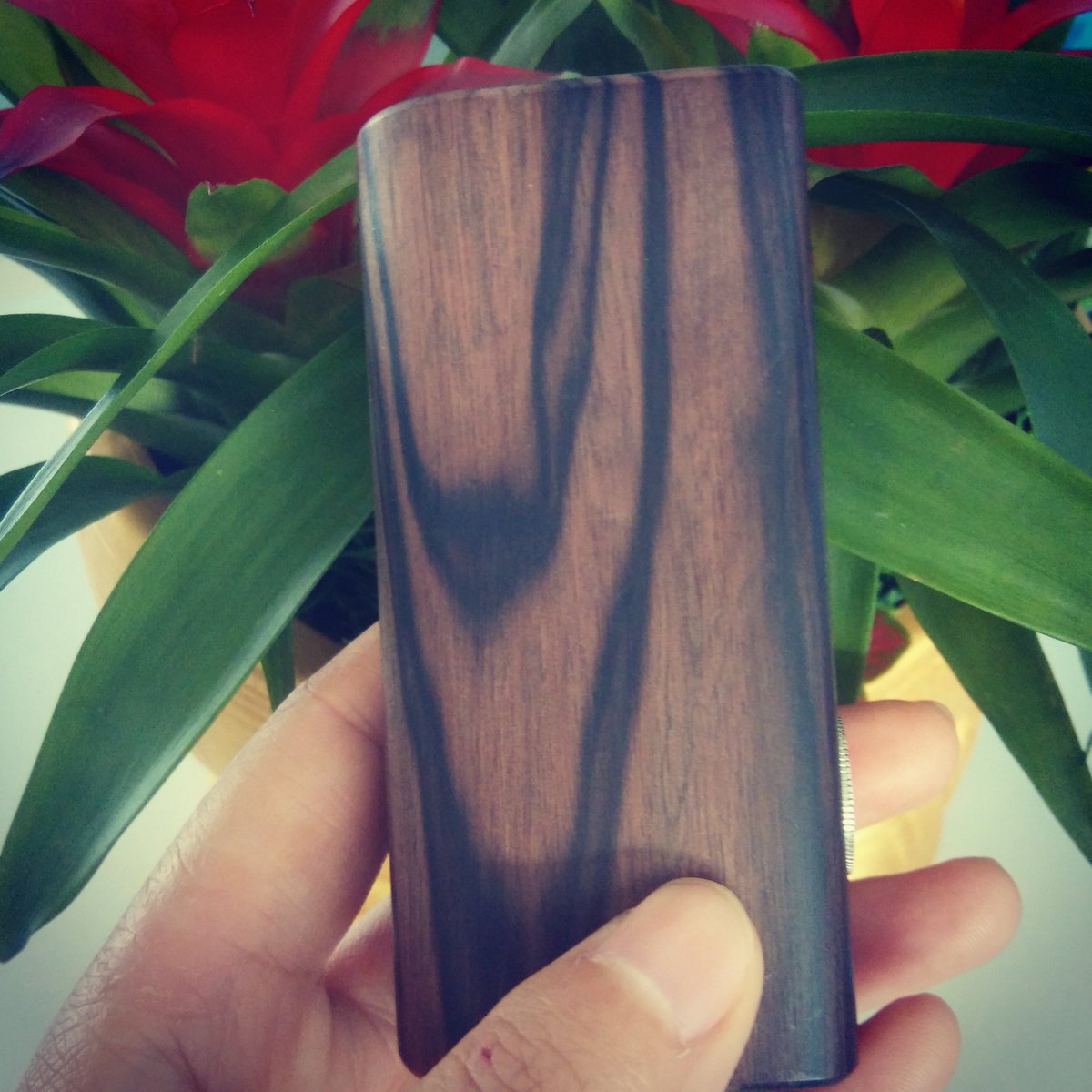 woodyvapes's tweet photo. 75w wood boxes #vape #ecigs #vaping #ecigarettes #vapenation #woodyvapes #vapecommunicity #VapeFam #vapelife #vapor #boxmods https://t.co/Ui4sfUvWB0