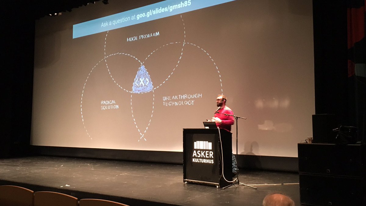 rolldan's tweet photo. @Roscomahon in Asker speaking about google and education #gsedu #google https://t.co/SB27xK3134