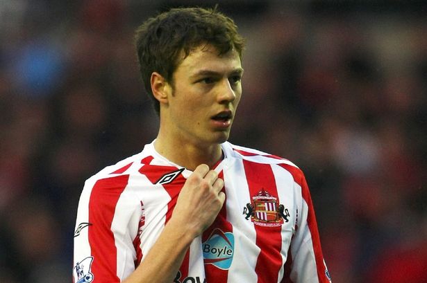  A very Happy Birthday to former loan star Jonny Evans 