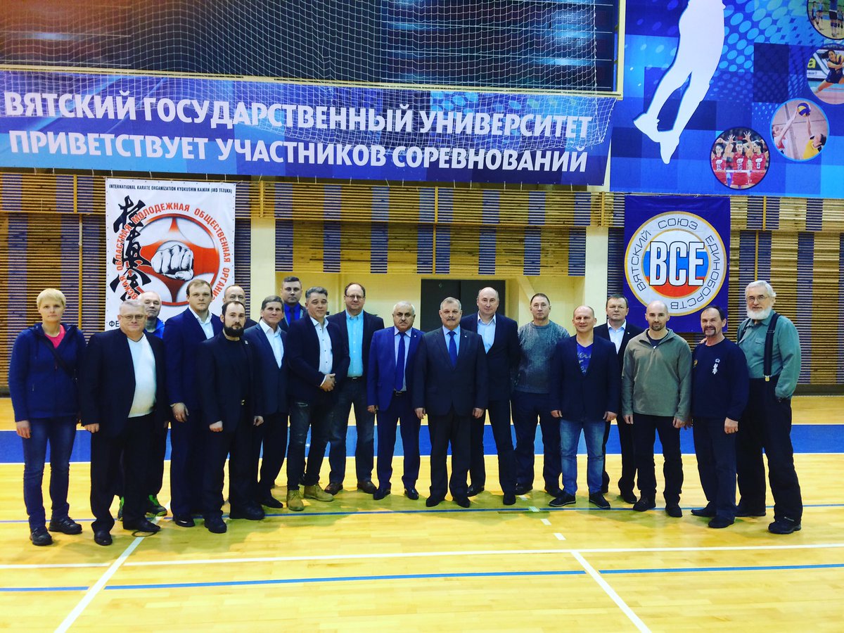 vetiprot's tweet photo. Прошла встреча с Рамилем Габбасовым исполнительным директором Российского союза боевых исскуств. #киров #самбо #inkirov #рсби #единоборства https://t.co/kjFRzpxngz