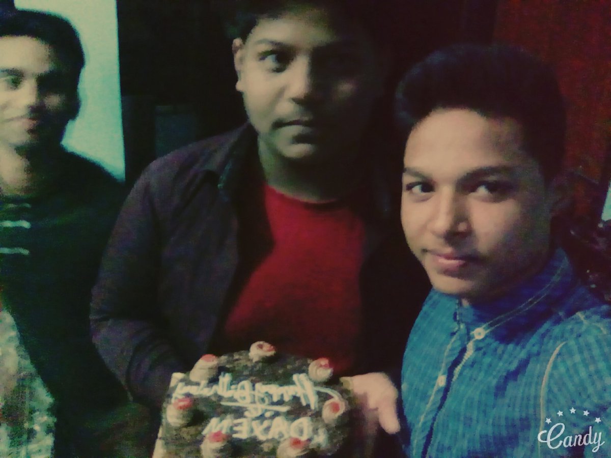 mh162000's tweet photo. 12 December........ Celebrated my Friend Tanvir's Birthday https://t.co/e1UePVSt5u