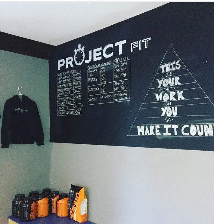 projectFitHfx's tweet photo. Alright, here we go 2017!!#newyearnewyou
Our chalkboard is now complete with the weekly schedule and membership prices! #2017 #MakeItCount https://t.co/GSvfdHfgi8
