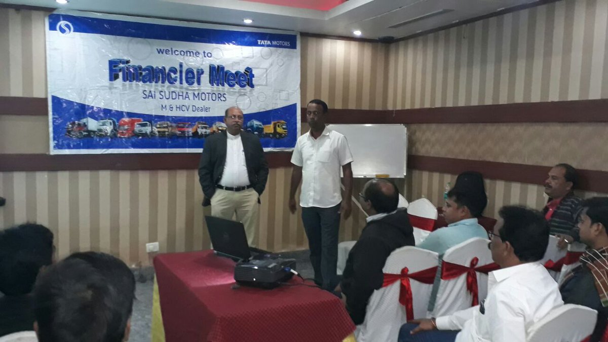 SaiSudhaMotor's tweet photo. indusind bank financier meet https://t.co/fW6rOW5krd
