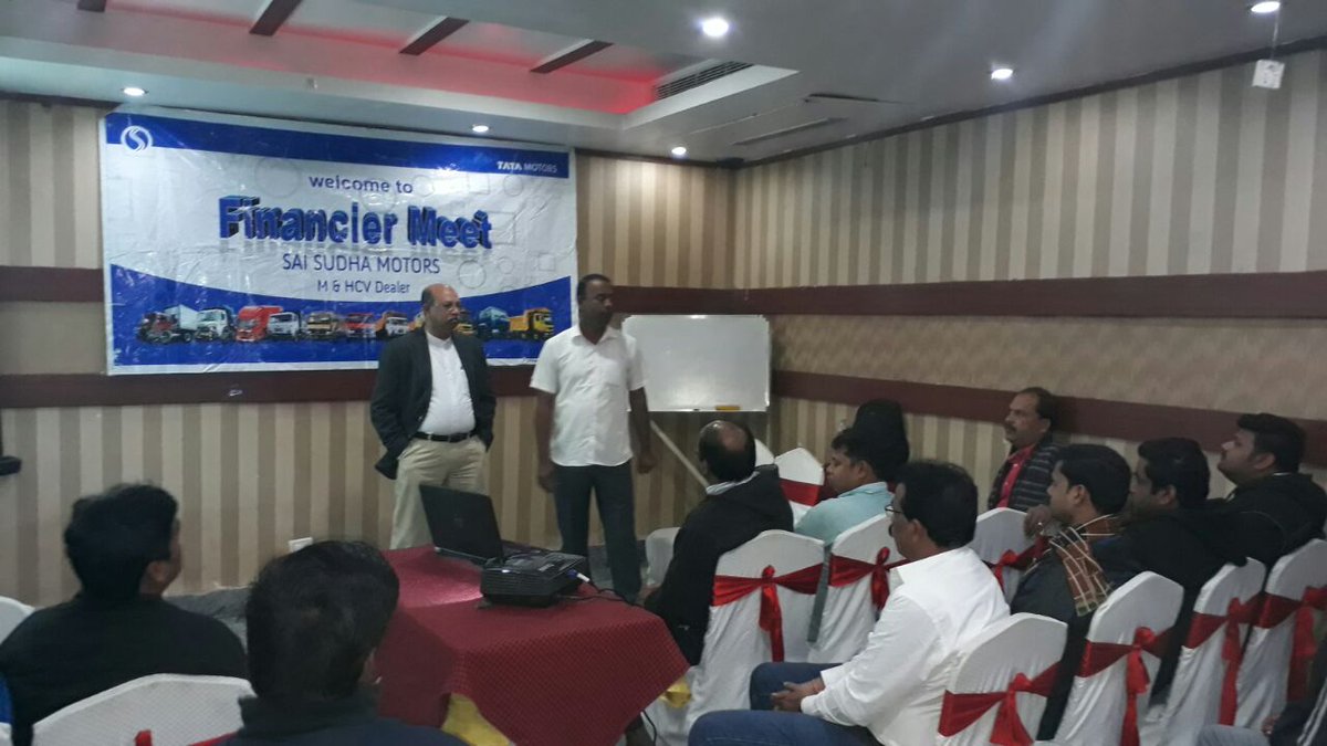 SaiSudhaMotor's tweet photo. indusind bank financier meet https://t.co/fW6rOW5krd