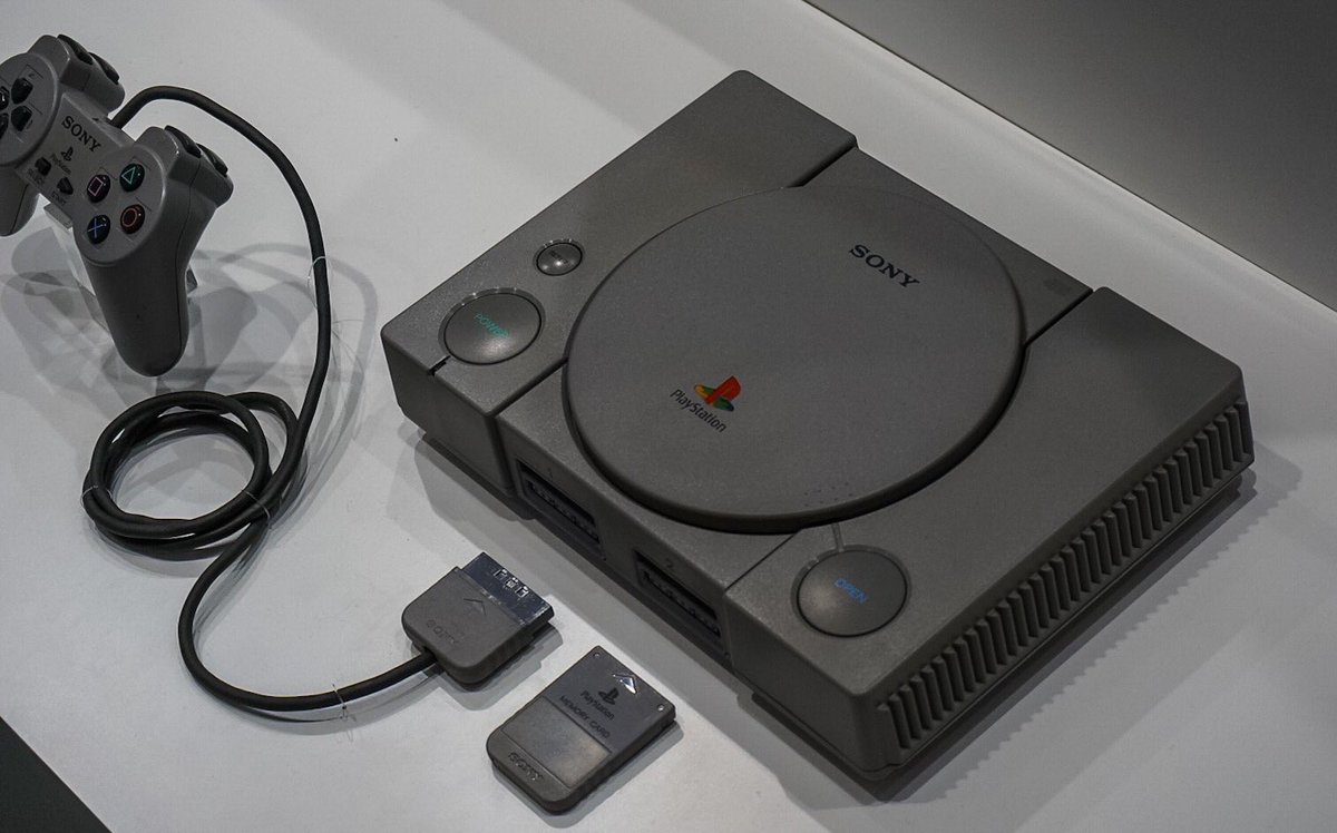 HIDEO_KOJIMA_EN's tweet photo. PlayStation, my old days! https://t.co/z6lHJp4vj0