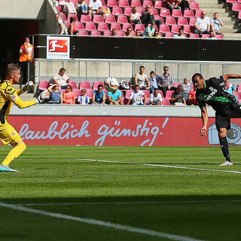 ComeOnEngland21's tweet photo. Peter Odemwingie scores with a header during today's #ColoniaCup clash with 1. F... #stokecity - https://t.co/yUVGXyrl4i https://t.co/TfGKNJz7pZ