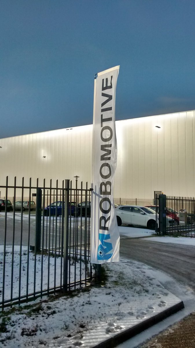 Robomotive's tweet photo. We are open! Welcome #2017 #robots #binpicking https://t.co/jqAydVUlLa