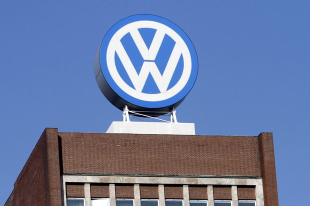 jilevin's tweet photo. Cars are getting smarter: Here’s why Volkswagen bought PayByPhone, a mobile payment company https://t.co/3t7QRNx6Va https://t.co/BKZ4jRgmqB