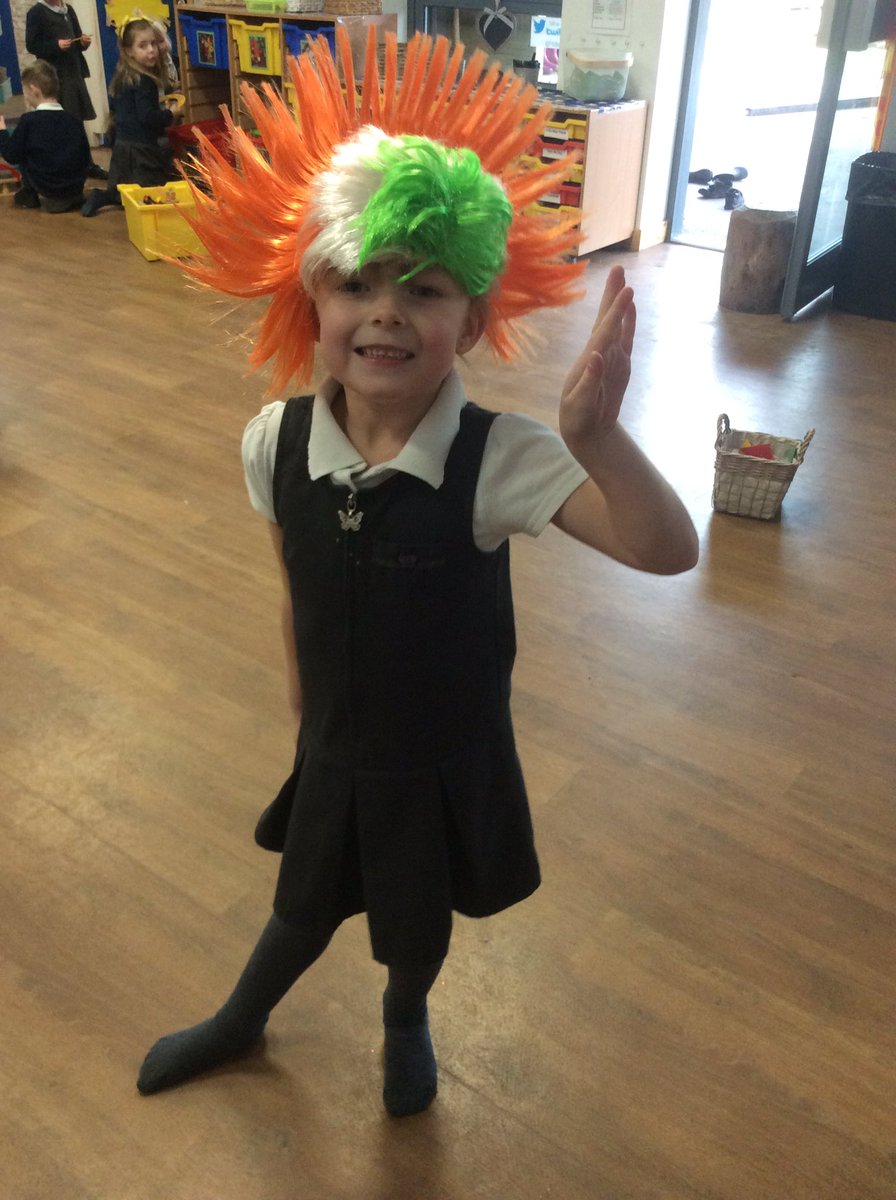 LauraKettell's tweet photo. What a busy first morning back we have had! 'I missed school i did' #bestschoolintheuniverse @hartsholmeacad @FS1harts @FS2harts https://t.co/u5ZkOCJ2Tu