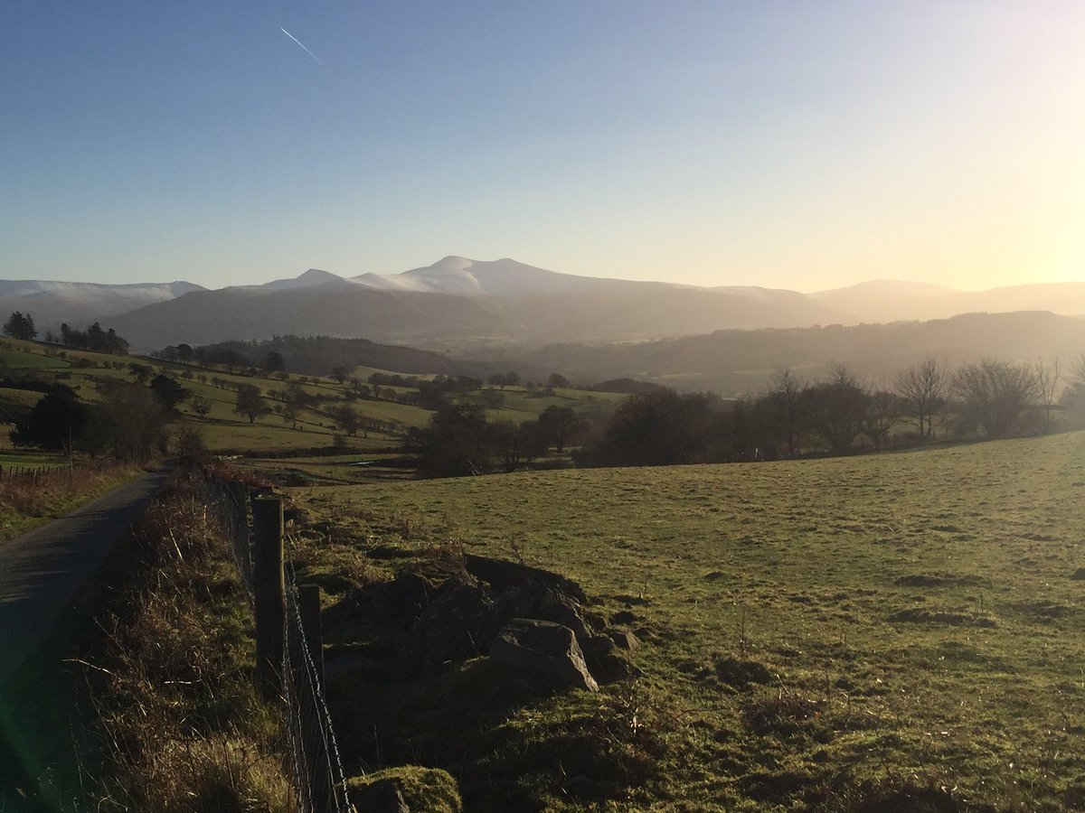 CoachHouseBB's tweet photo. Lovely walk up battle hill yesterday with snow covered Beacons Lovely at this time of year @CoachHouseBB https://t.co/zDw6dqkIZZ