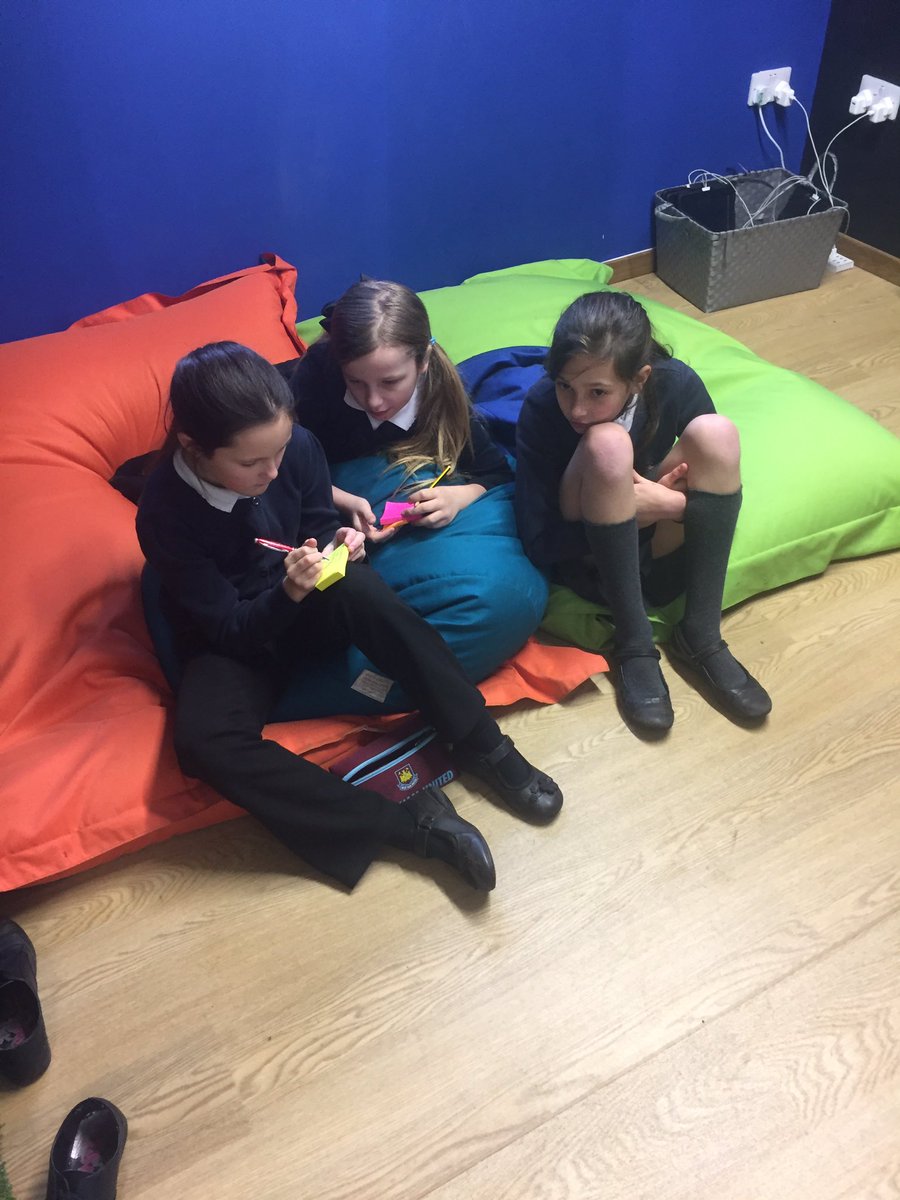 Harts_4C's tweet photo. Creating our first rubric of the term with @MrLyle_harts #calculations #launchpad #rubric #collaboration @hartsholmeacad https://t.co/v6Gt6ZcnaQ