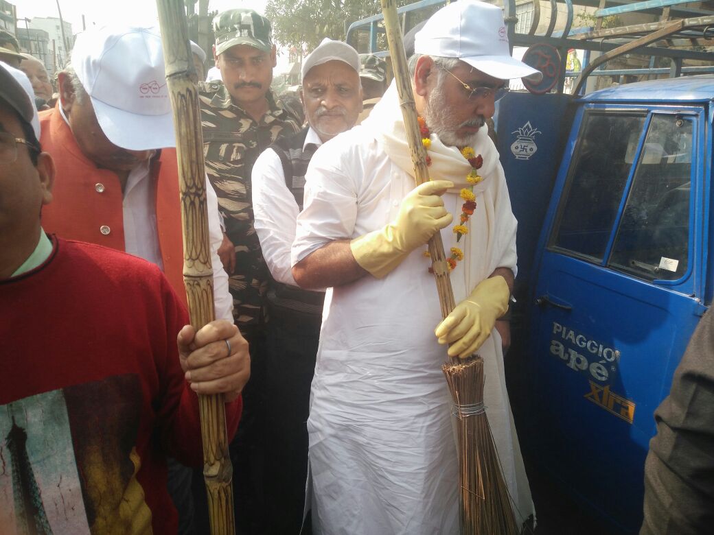 The Dhanbad Municipal Corporation also organized a cleanliness drive in the city.
#MyCleanIndia