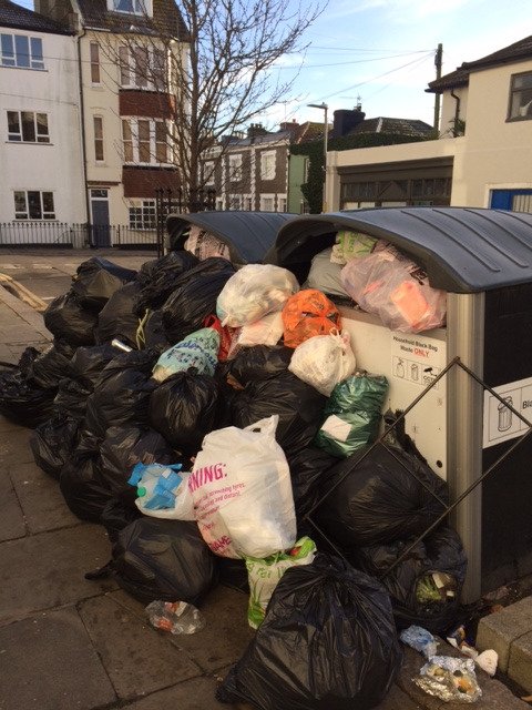 st_clean's tweet image. Happy New Year Kier! @kiergroup #kiergroup @hastingsbc Collect our rubbish!!!! #cantbebothered #payingforwhat #norespect