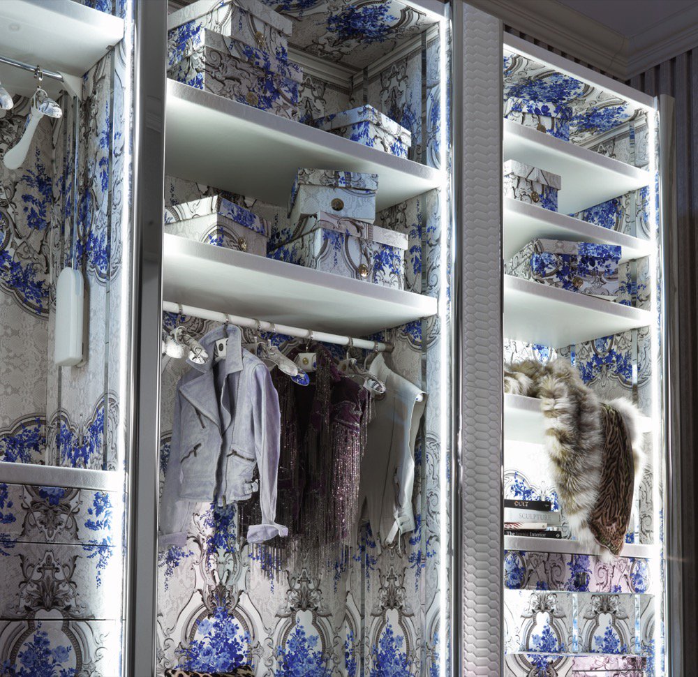 kingsofchelsea's tweet photo. Love glamorous designs? Get ready in style with statement furniture from #RobertoCavalliHome at #KingsofChelsea https://t.co/QUQZ7TNiB6