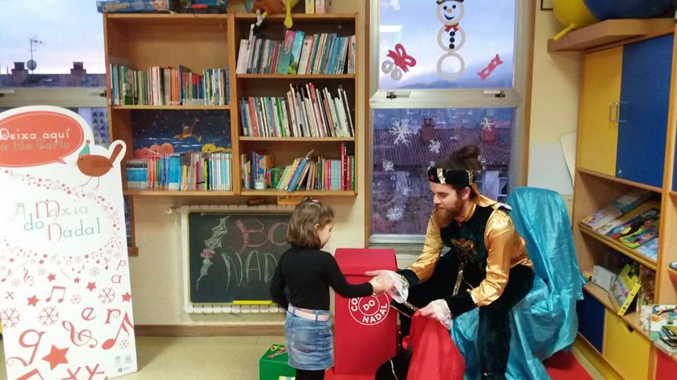 RedeCSCSantiago's tweet photo. Lembrade que este martes o #PaxeReal visitirá os Centros Socioculturais do Castiñeiriño, Casa Agraria e Cardenal Quiroga 😊 https://t.co/sWAEgHsb7A
