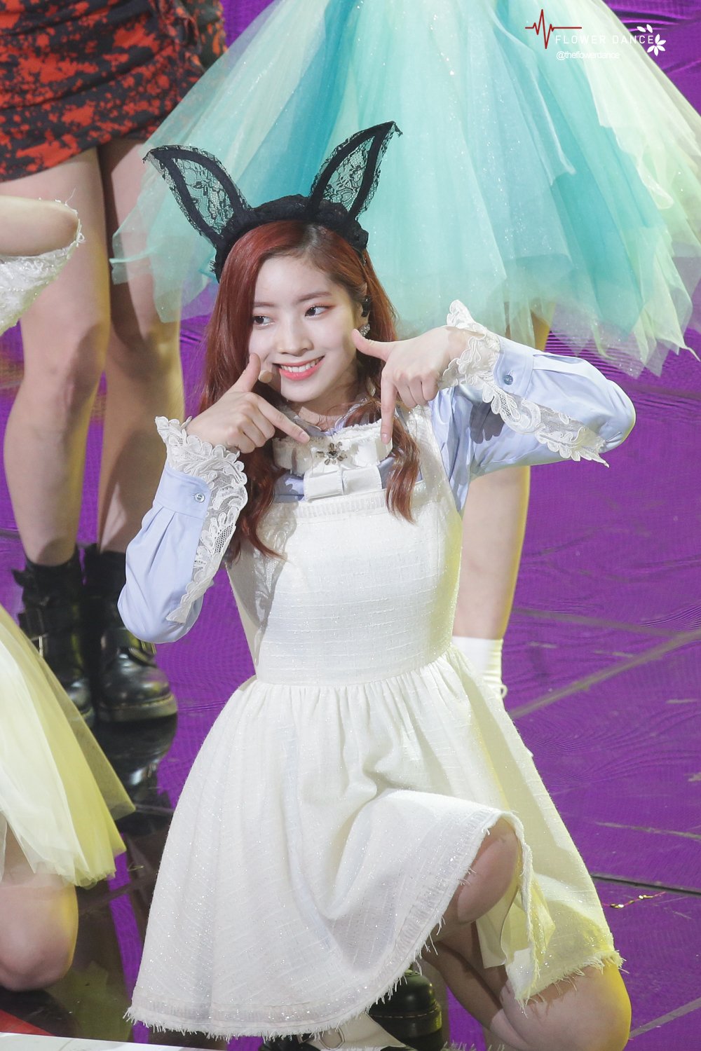 C1PkzLEUkAAMR40.jpg:orig