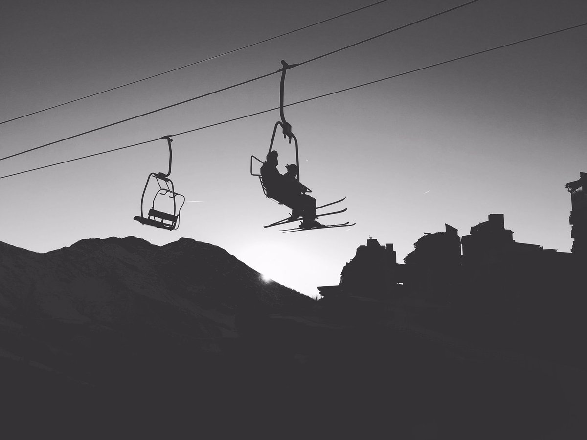 Hello Avoriaz! 

The alps can create some phenomenal views. 

#Avoriaz #Ski #Alps #PictureOfTheDay #Photography  #BEMOREMOUNTAINMAVERICK