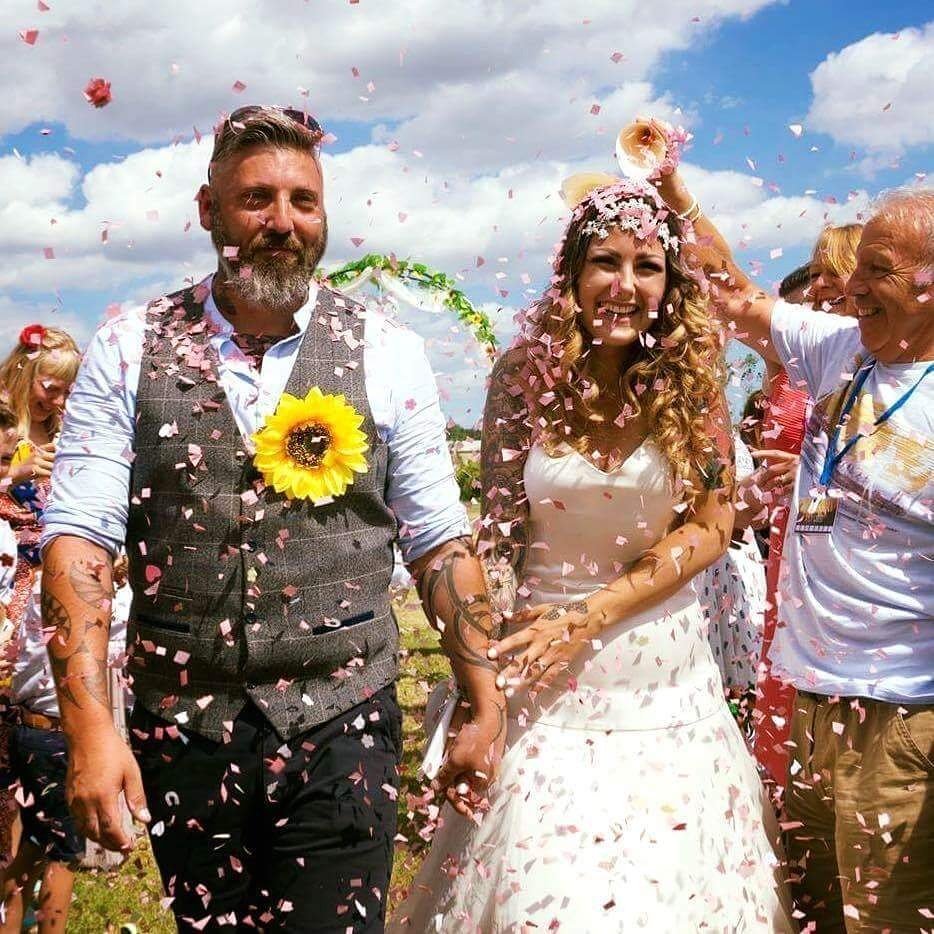 Heartbrides's tweet photo. #nofilter #realbrides #weddingdress #weddinggown #weddingday #specialday @Heartbrides https://t.co/t1KpoyGyZd