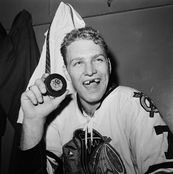 Happy 78th birthday to Bobby Hull! 