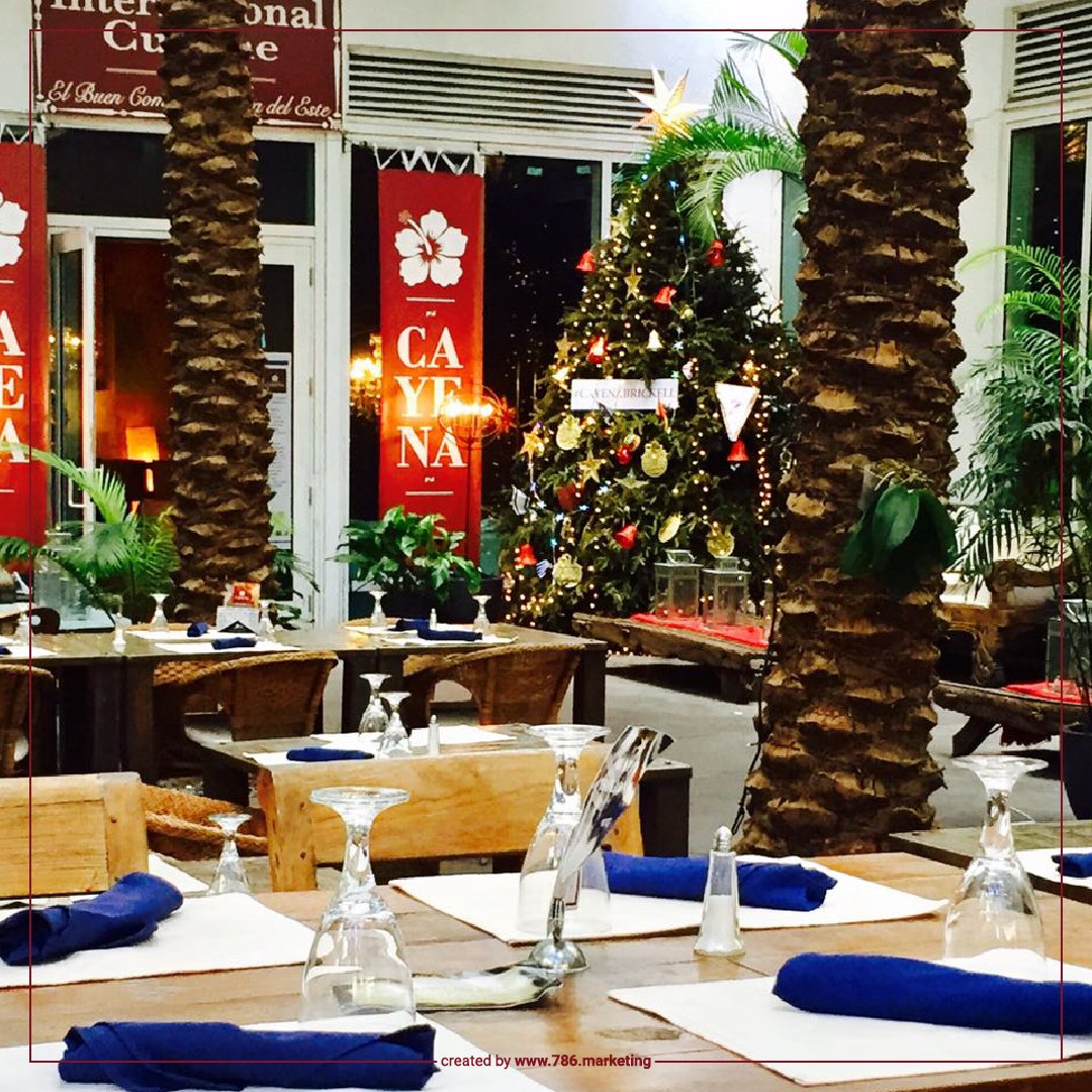 We have for you a terrace with outdoor tables. An excellent choice to spend a different time!
