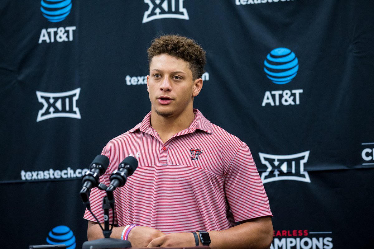 TexasTechFB's tweet image. Watch Live: Patrick Mahomes II press conference begins at 10 a.m. CT on @TexasTechTV. 

🎥: texastech.com/watch/?Live=11…
#WreckEm