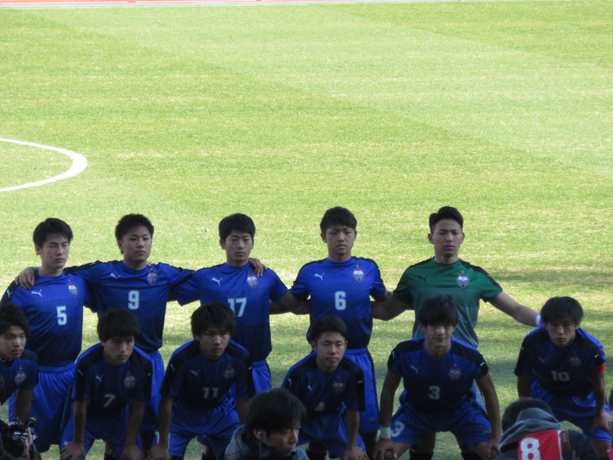 yama Twitterren 第95回全国高校サッカー選手権大会 3回戦 高校サッカー選手権 東海大仰星2ー0富山第一 富山第一イレブン 円陣の時 イレブン達の人指し指を天に向かって1ヶ所に集め精神を集中させる カッコいい yama Twitterren 第95回全国高校サッカー選手権大会 3回戦 高校サッカー選手権 東海大仰星2ー0富山第一 富山第一イレブン 円陣の時 イレブン達の人指し指を天に向かって1ヶ所に集め精神を集中させる カッコいい