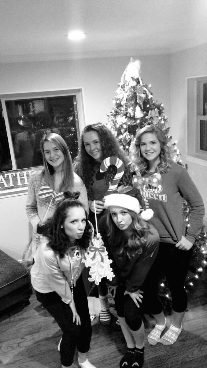 HotwheelDavis's tweet photo. Its never to late to have a Christmas party right? 😂😆 https://t.co/d4KLEfj5X2