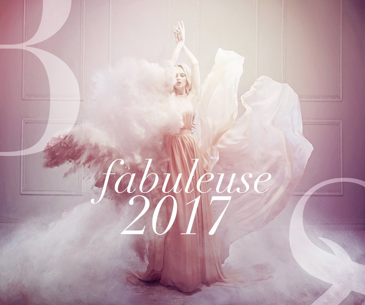 Blueberrysoff's tweet photo. Nous vous souhaitons une Année Epoustouflante, Grandissante, Enrichissante &amp; pleine de tout ce qui vous rendra heureux ! 🍀 #happynewyear https://t.co/Ruo6KVJXco