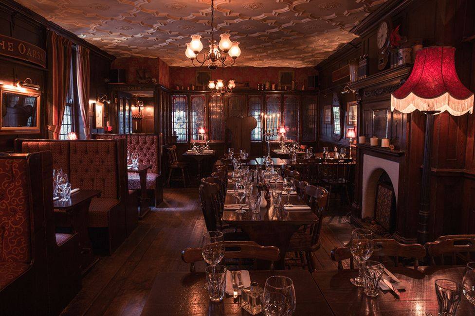 『BBC가 소개하는 '런던의 가장 인상 깊은 펍'』
런던 홀번에 위치한 Cittie of Yorke를 포함한 런던의 명물 펍을 BBC가 소개합니다. goo.gl/83RL0w