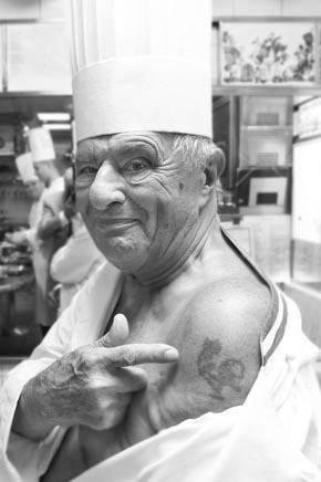 RudolfSegers's tweet photo. #thelegend #greatchefs #ChefsInk https://t.co/xpjZZN51PL