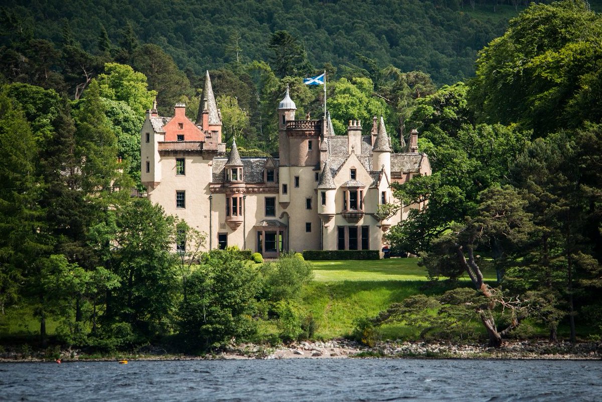 Look forward to the yellow-greens of springtime; a youthful glow at the start of the year #luxurytravel #ScottishHighlands #LochNess