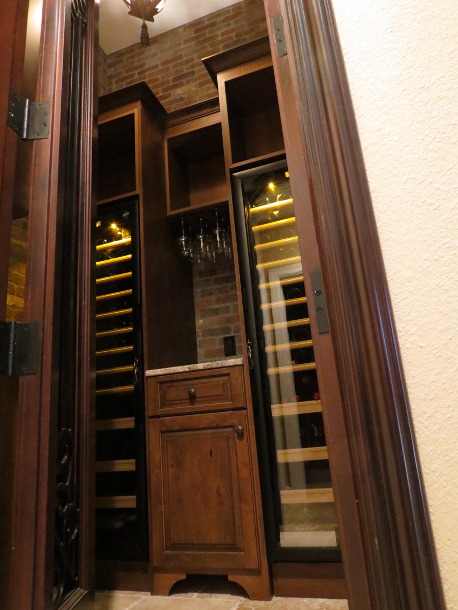 ArtisanDesign1's tweet photo. A few photos from a recent #remodel #drybar #wineroom #masterbathroom https://t.co/uERIvWXb7C