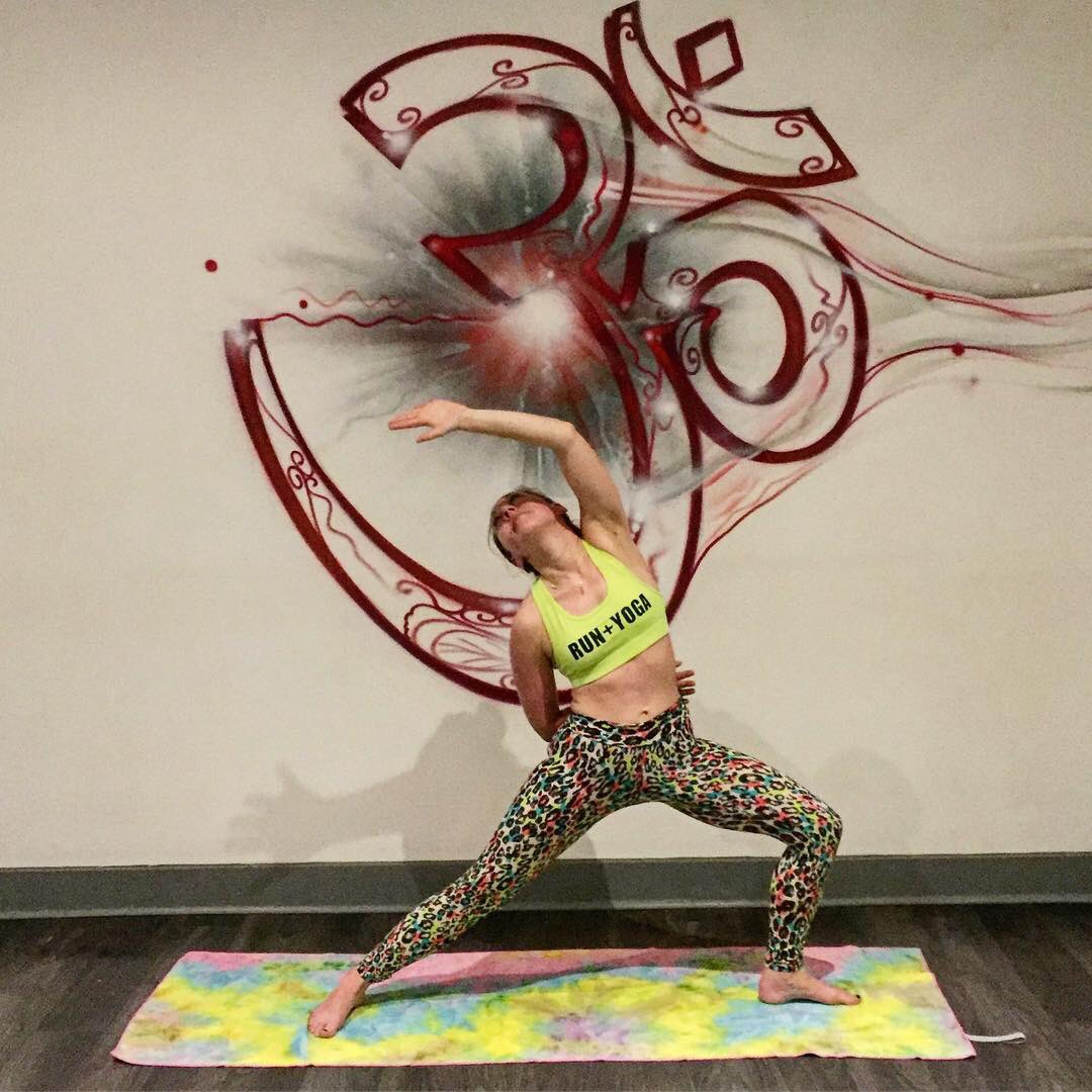 LimberStretch's tweet photo. @the_fitadvisor On Limber Stretch Yoga Towel 🙏🏼 Get yours Exclusively on Amazon US &amp; UK #limberstretch #yoga #yogini https://t.co/PUj0CFxKVV
