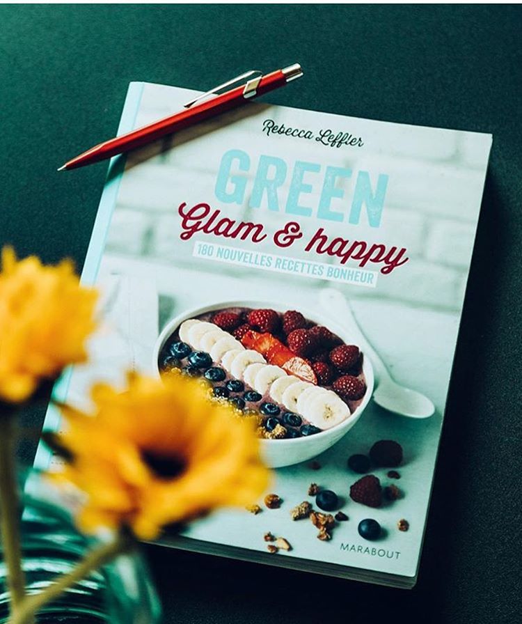 RESOLUTION < Cette année on adopte une routine healthy avec le livre GREEN : Glam &amp; Happy de <a href="/Lafleurdeparis/">Rebecca Leffler</a> > bit.ly/2j4Ndyu