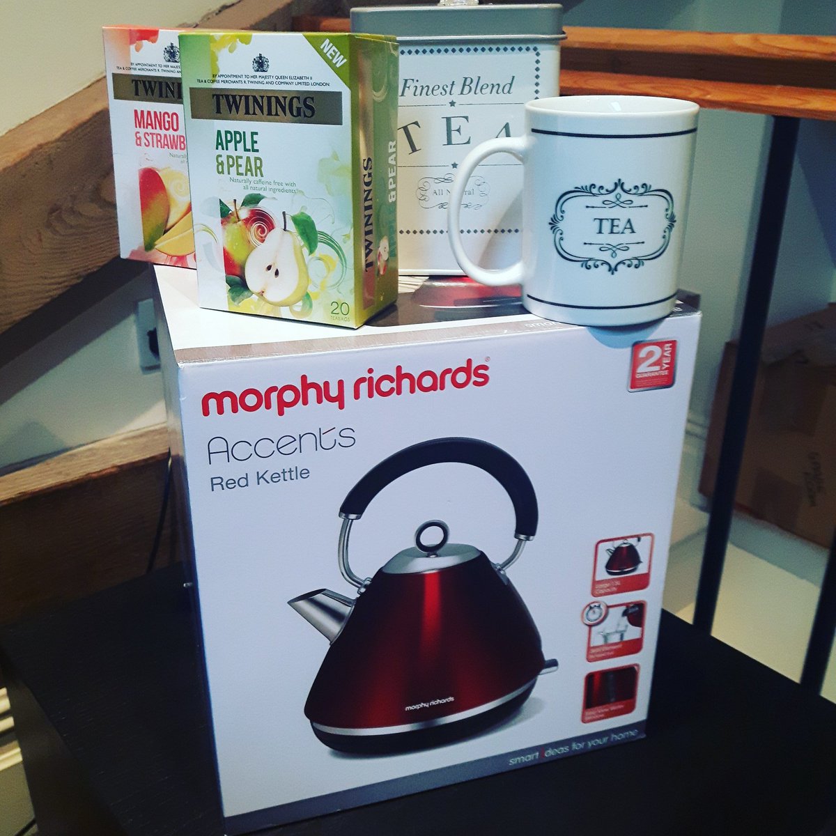 MachineToolRec's tweet image. New office equipment for 2017! Back in the office from today. Wishing everyone a Happy &amp;amp; Prosperous New Year from Machine Tool Recruitment.