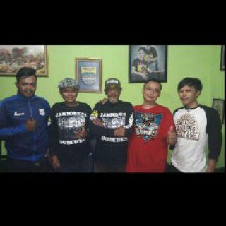 Bomber Pusat tweet media