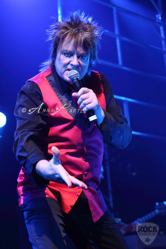 Happy 70th birthday to the great Doc Neeson. RIP 