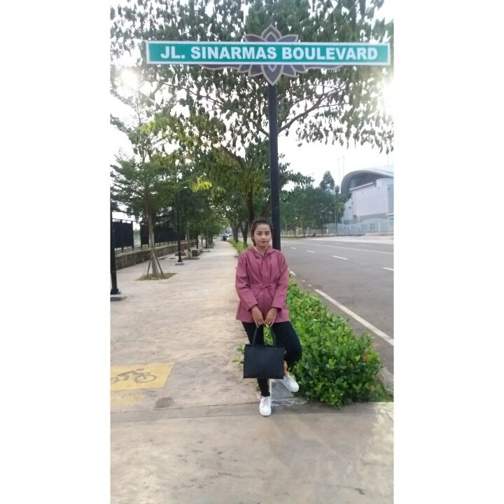 Hanipah96388264's tweet photo. JL.sinarmas BOULEVARD https://t.co/YLHEcX3gR4