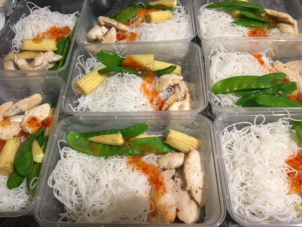 MariaCostello's tweet image. Back on the food prep! #racingweight #2017raceprep #sweetchillichickenstirfrywithricenoodles