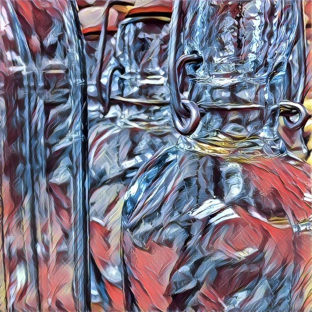 rpeal's tweet image. Looking through the glass carafes at #LerouxKitchen #CapeCod #ShopLocal #CapeThings #ShopL… ift.tt/2hPGUN3