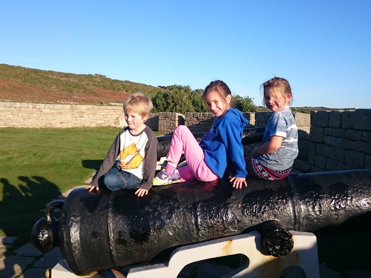 Such a stunning day on #scilly today!! Happy New Year!!!