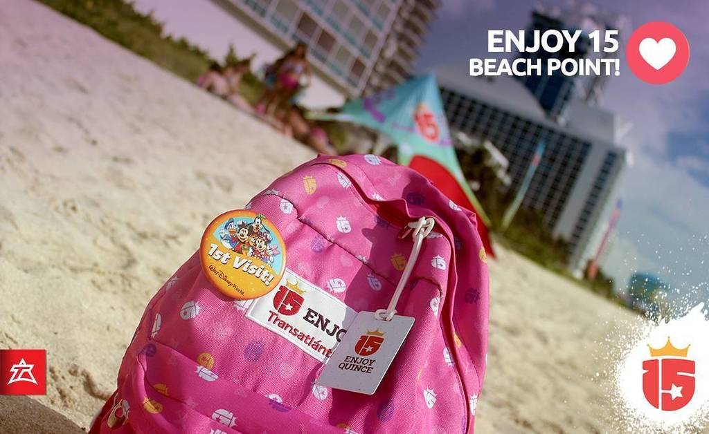 EnjoyQuince's tweet photo. ☔️ ¿Llueve? ☔️
Nosotros ya tenemos listo nuestro #beachPoint exclusivo en Miami Beach, Florida 💟 ☀️ #febrero2017 ca… https://t.co/WHGFali67B