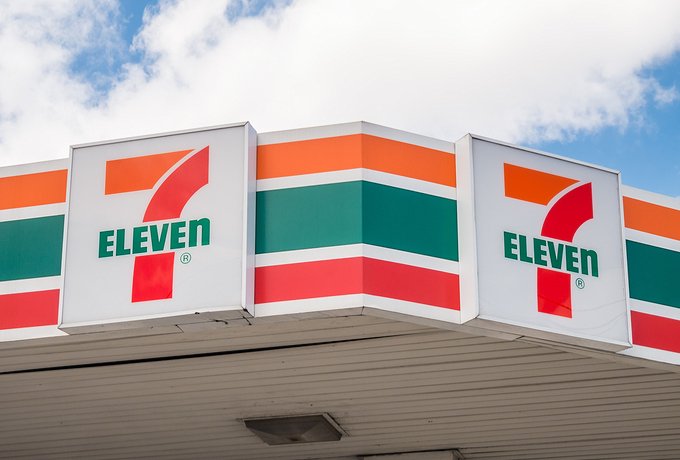 StartupDigestNV's tweet photo. .@7eleven Made 77 Drone Deliveries in 2016, Beating Amazon #Startup #Disruption. via @investopedia https://t.co/kBjeJkupBZ https://t.co/7A8U1bgFq6