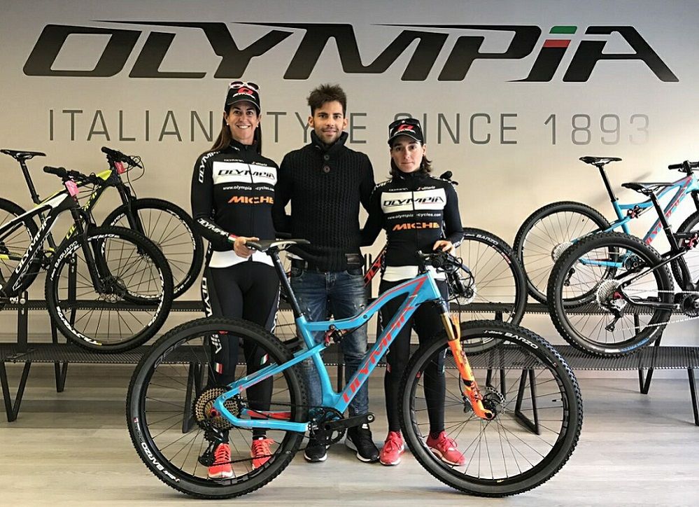 SANDRA SANTANYES Y MAYALEN NORIEGA AL REMODELADO <a href="/OlympiaCycles/">Olympia Cycles ESP</a> FACTORY CYCLING TEAM. <a href="/esmtb/">ESMTB.com</a> esmtb.com/2017/01/03/san…