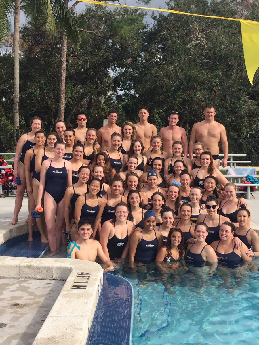 KSCSwimDive's tweet photo. Thank you so much @SimmonsSharks for hosting us today; great practice and awesome day of racing!! #Dtrain2k17 #kscswim #NEISDAswim π¦π¦ https://t.co/HgCDkJD6tr
